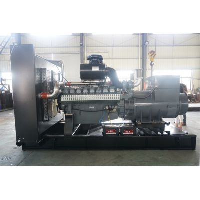 800kw威曼柴油發電機組-威曼16缸柴油機D30A2柴油發電機組,缸徑/行程：128/142mm,柴油發電機組水冷發動機功率880KW,柴油發電機組配套馬拉松斯坦福發電機。廠價直銷歡迎選購：13773399855。