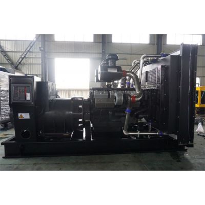 800kw東風(fēng)研究所柴油發(fā)電機組-東風(fēng)研究所12缸柴油機SY296TAD83柴油發(fā)電機組,缸徑/行程：138/165mm,柴油發(fā)電機組水冷發(fā)動機功率830KW,柴油發(fā)電機組配套馬拉松斯坦福發(fā)電機。廠價直銷歡迎選購：13773399855。
