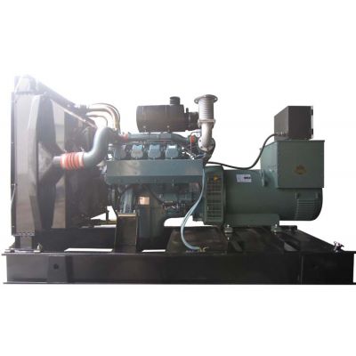 400kw斗山大宇柴油發(fā)電機(jī)組-斗山大宇8缸柴油機(jī)P158LE-S柴油發(fā)電機(jī)組,缸徑/行程：128/142mm,柴油發(fā)電機(jī)組水冷發(fā)動(dòng)機(jī)功率441KW,柴油發(fā)電機(jī)組配套馬拉松斯坦福發(fā)電機(jī)。廠價(jià)直銷歡迎選購：13773399855。